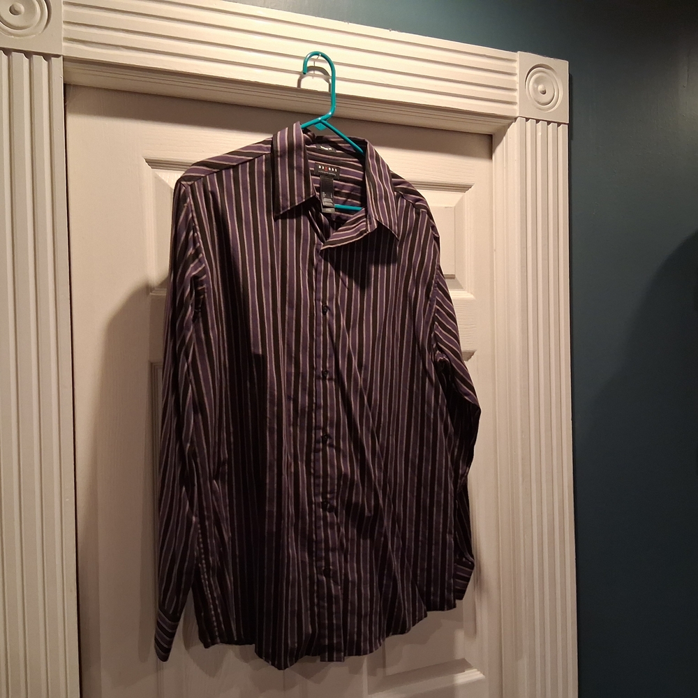 Van Heusen Casual Button Down Shirt Black and White